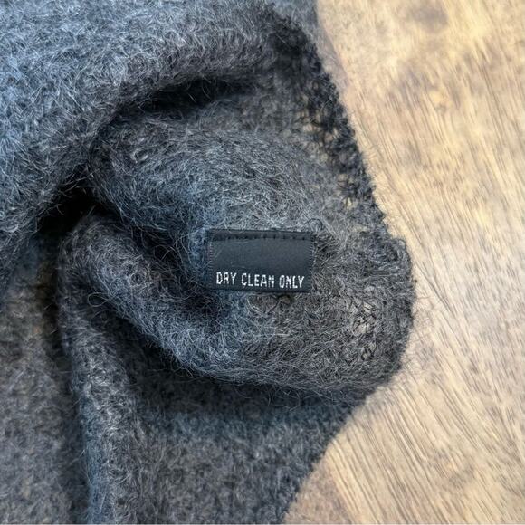 Linda Allard Ellen Tracy Women’s VTG Mohair Cowl Neck Tank Sweater Gray Size S - Picture 7 of 8